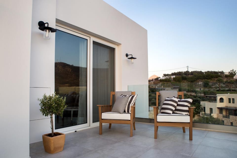 Property building, Balcony/Terrace