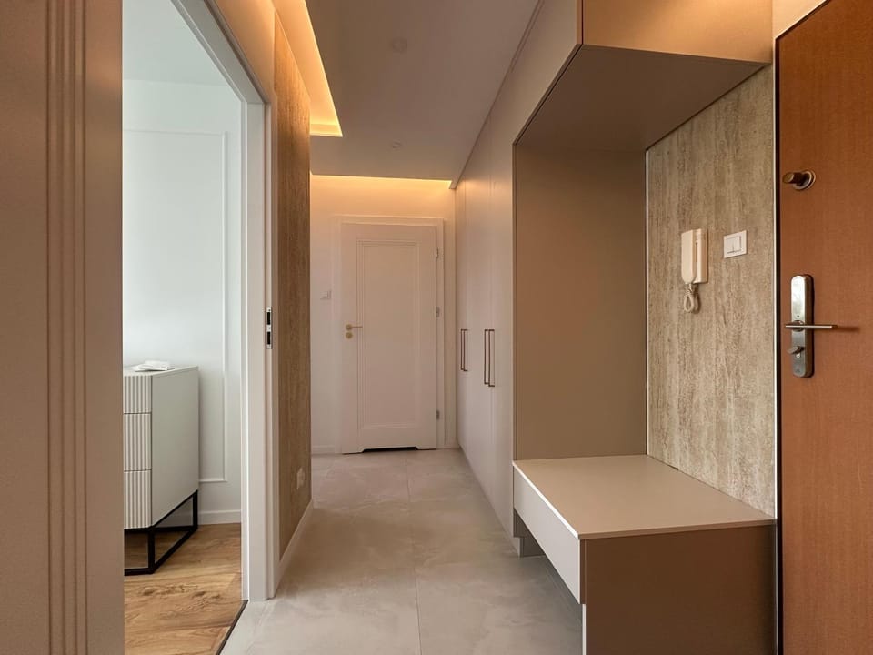 Traugutta Apartment - Self Check-In 20h- LIFT Apartment in Wroclaw