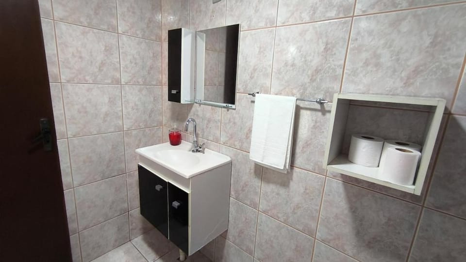 Casa com Piscina, Suíte, 3 Quartos,1 WC e1 Lavabo House in Blumenau