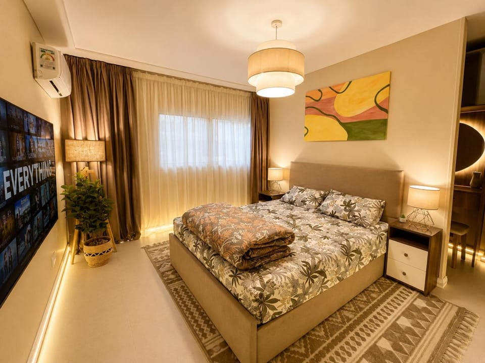 Communal lounge/ TV room, Bed, Bedroom, air conditioner