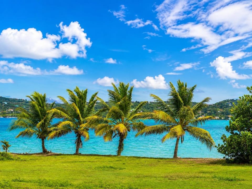 Relaxing Luxury Villa Private Beach Pool AC WiFi Apartment in Antigua and Barbuda