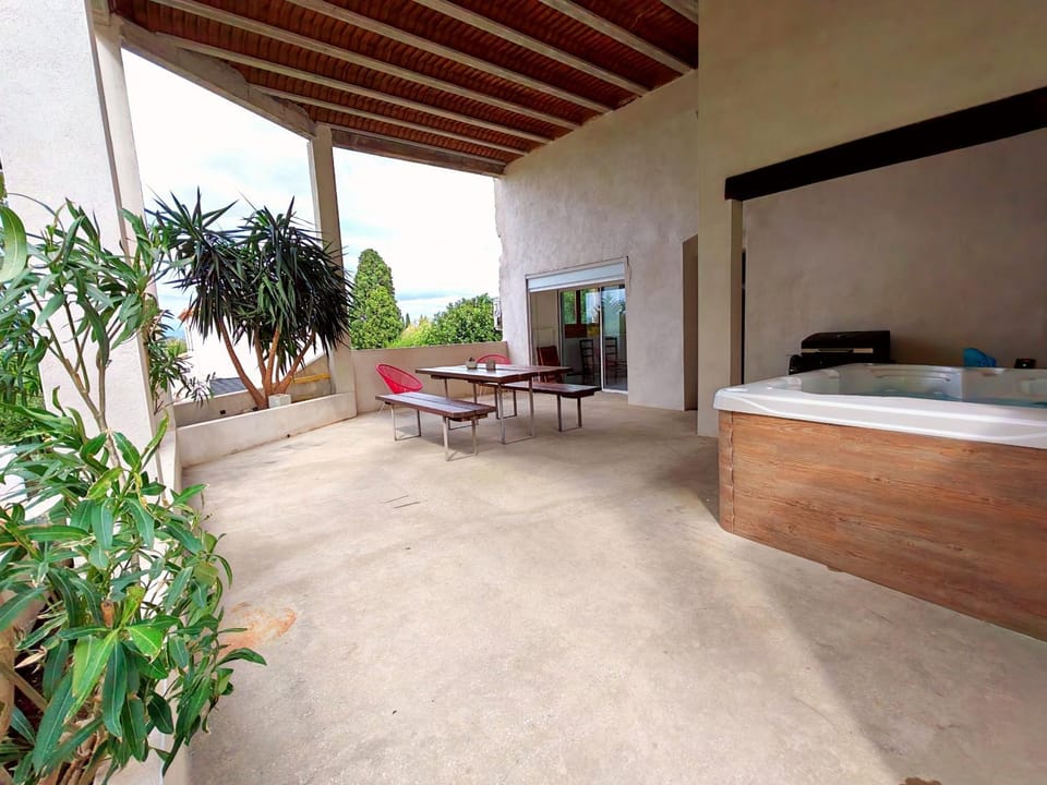 Patio, Hot Tub, Hot Tub, Mountain view, Mountain view, Open Air Bath, Open Air Bath