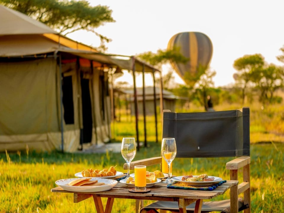engiterata adventure camps Luxury tent in Tanzania