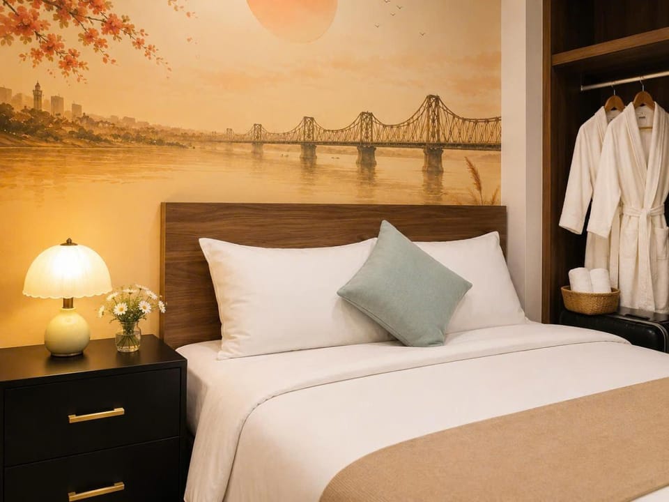 Apartment with an elevator near Long Bien bridge Vacation rental in Hanoi