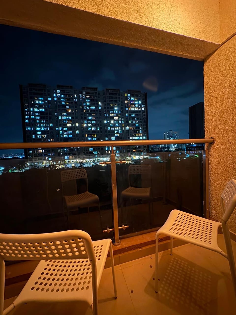Zen LuxStudio 平穏 Balewadi High St Apartment in Pune