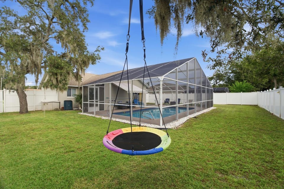 Palm Coast Getaway - Pool Grill 3Br House in Palm Coast