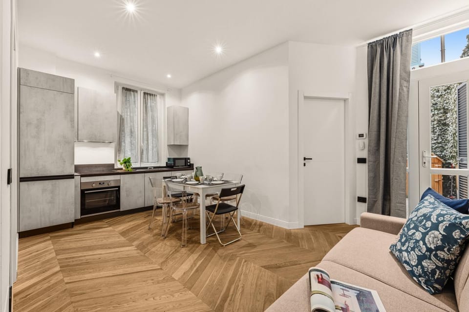 Spring, Bed, Day, Night, Winter, Summer, Kitchen or kitchenette, Living room, Seating area, Dining area, Autumn, Seasons, Time of day, heating, heating, internet, internet, oven, soundproof, stove, stove, kitchen, kitchen, air conditioner, air conditioner