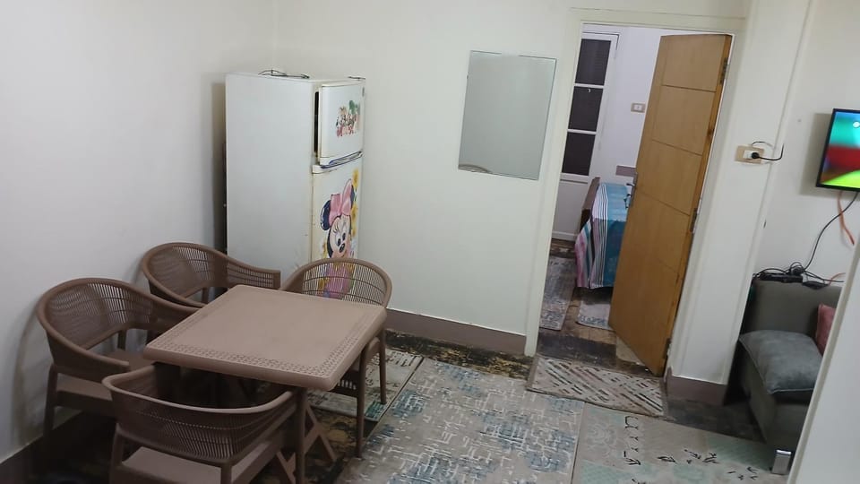 شقة مكيفة مريحه غرفتين موقع متميز Apartment in Cairo