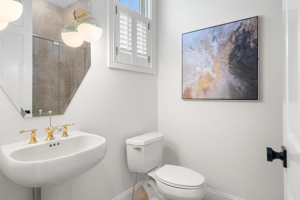 Discover luxury at Wanderlust 36 in Bay Harbor, featuring 4 bedrooms and great amenities. House in Bay Harbor