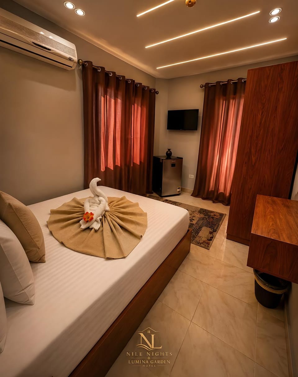 TV and multimedia, Photo of the whole room, air conditioner