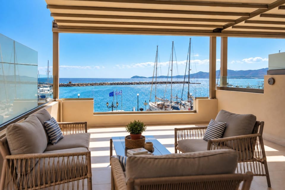 The Harbor Loft Apartment in Euboea