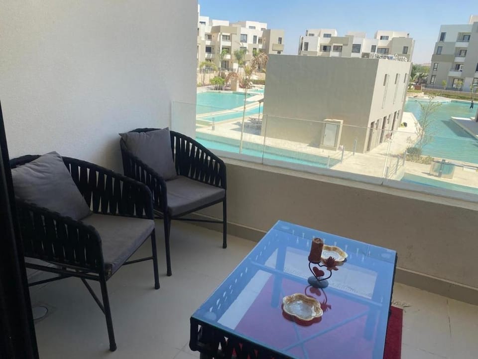 2BDR Pool View Chalet l Zahra Sidi Abdelrhman Apartment in Egypt