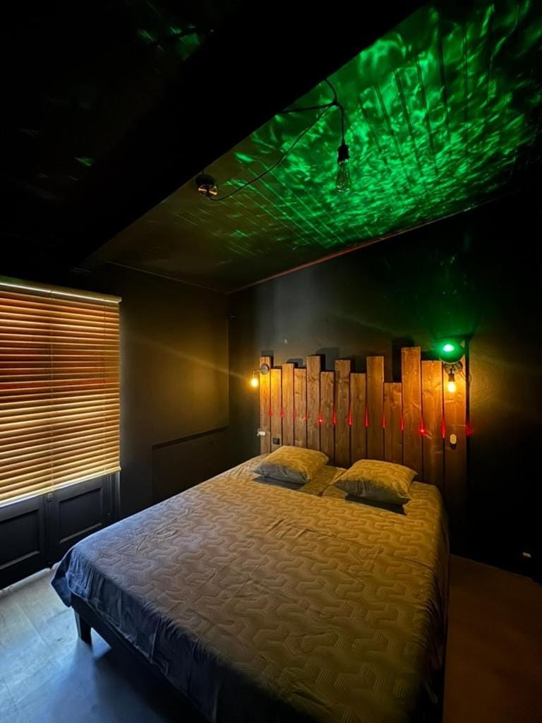 BlackWood - Spa, Cheminée, Vue Apartment in Occitanie