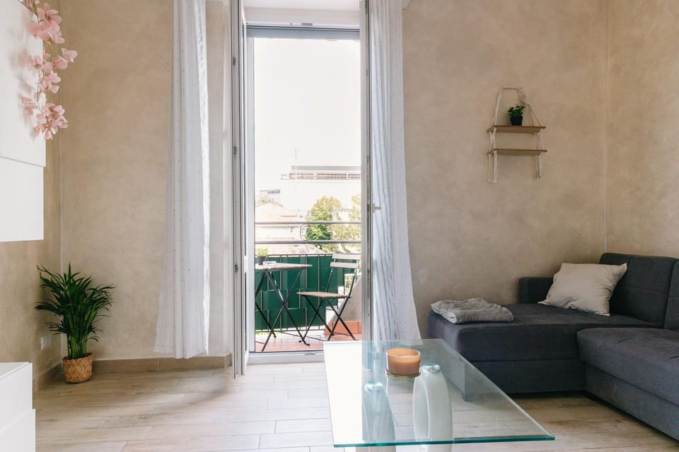 Balcony/Terrace, Living room