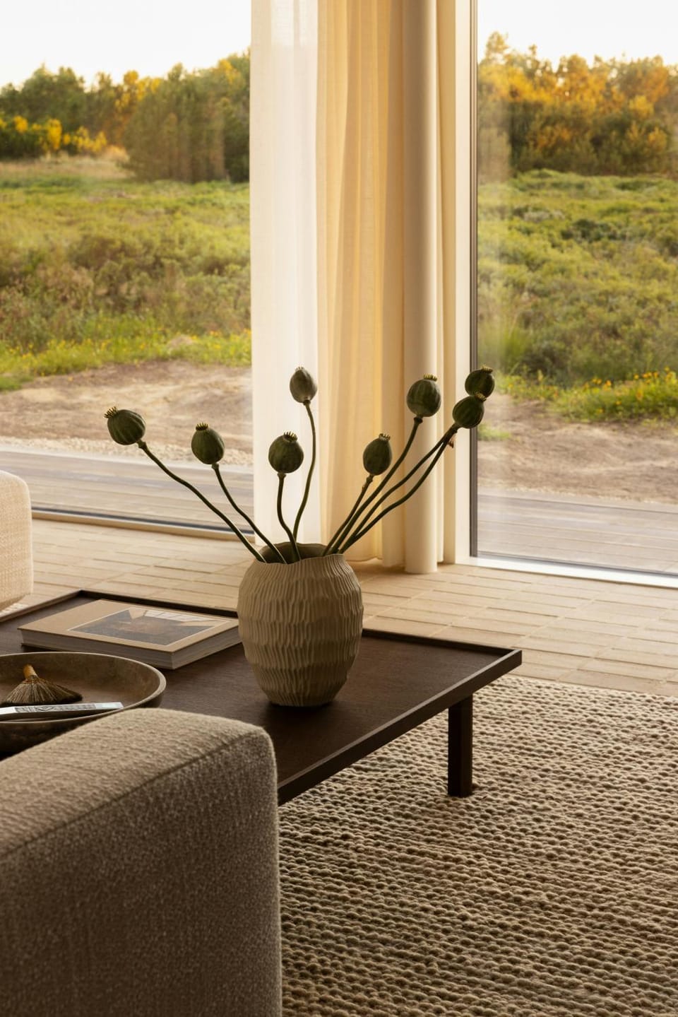 Day, Living room, Seating area