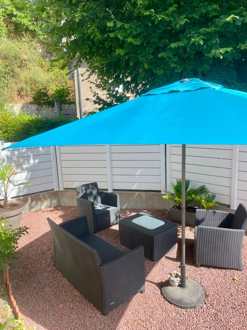 Patio, Day, Garden
