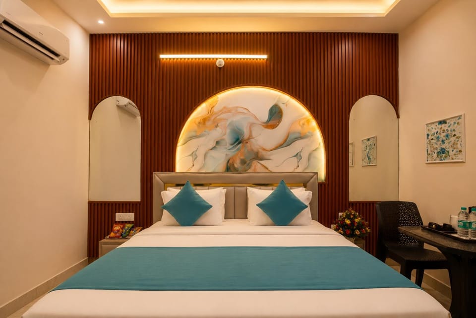 Bed, Photo of the whole room, Bedroom, air conditioner