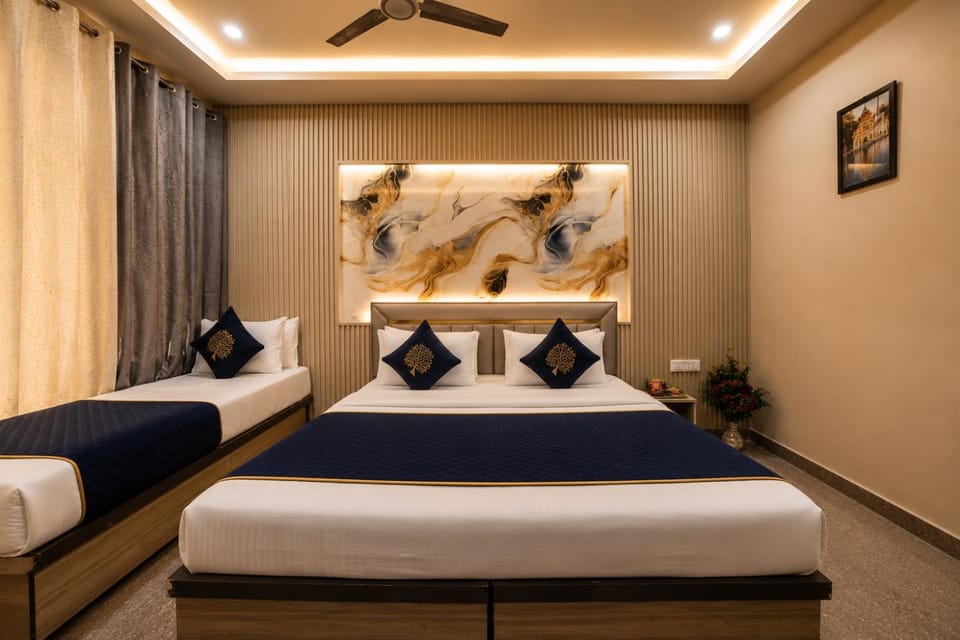 Bed, Photo of the whole room, Bedroom, fireplace