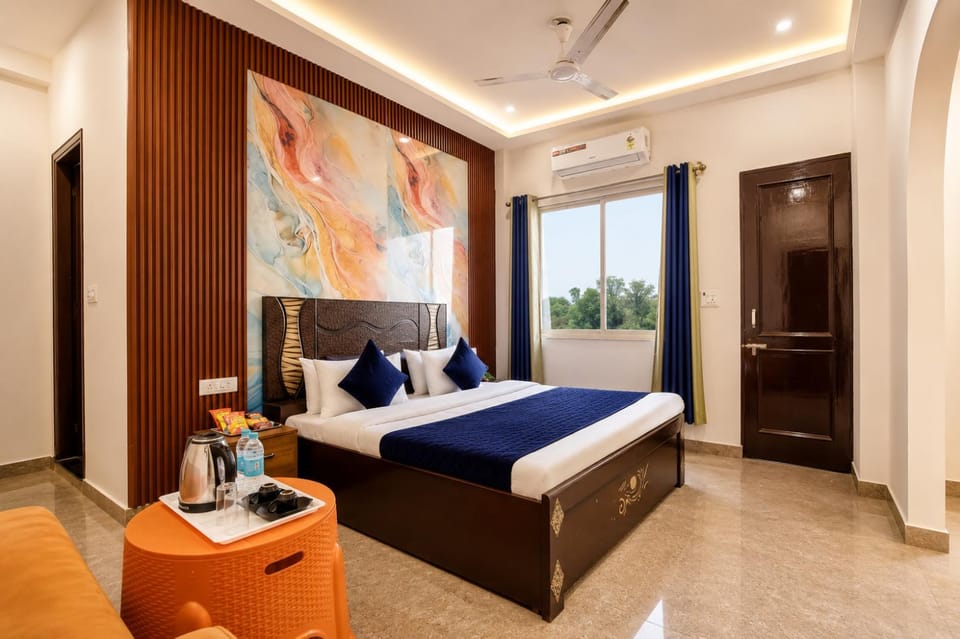 Bed, Photo of the whole room, Bedroom, air conditioner