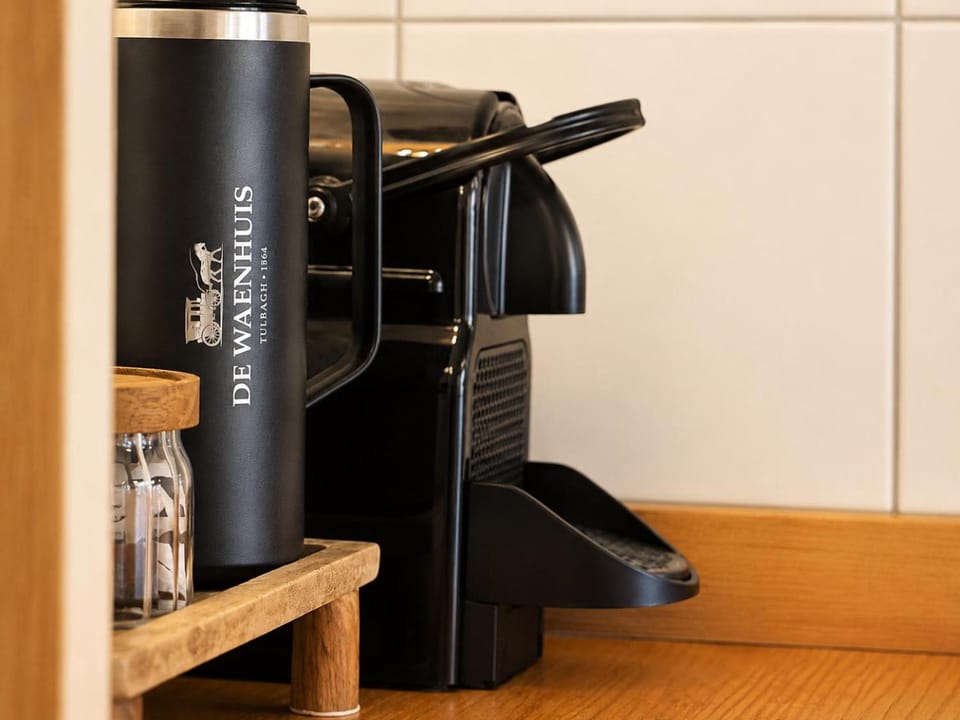 Coffee/tea facilities, kitchen