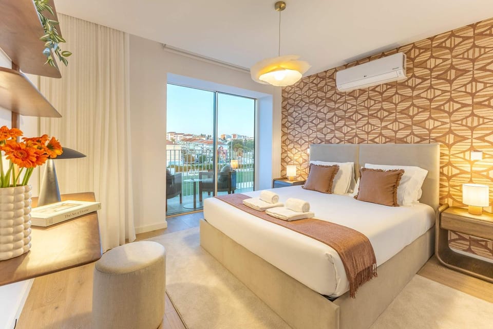 Bed, Bedroom, air conditioner