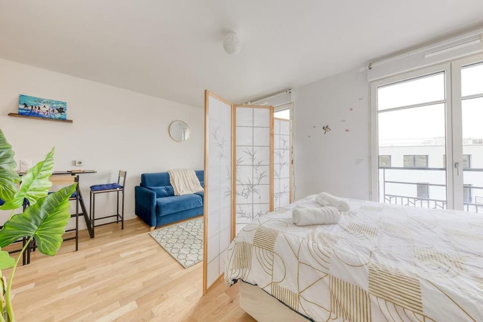 Luxury New - All equipped - Up to 4 persons - Parking Rue Gratuit - M8 - RERD - Paris 10mn - Mobility Lease Apartment in Créteil