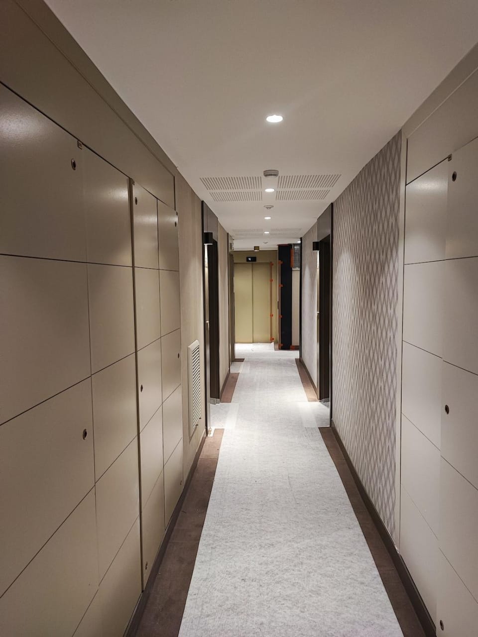 Luxury New - All equipped - Up to 4 persons - Parking Rue Gratuit - M8 - RERD - Paris 10mn - Mobility Lease Apartment in Créteil