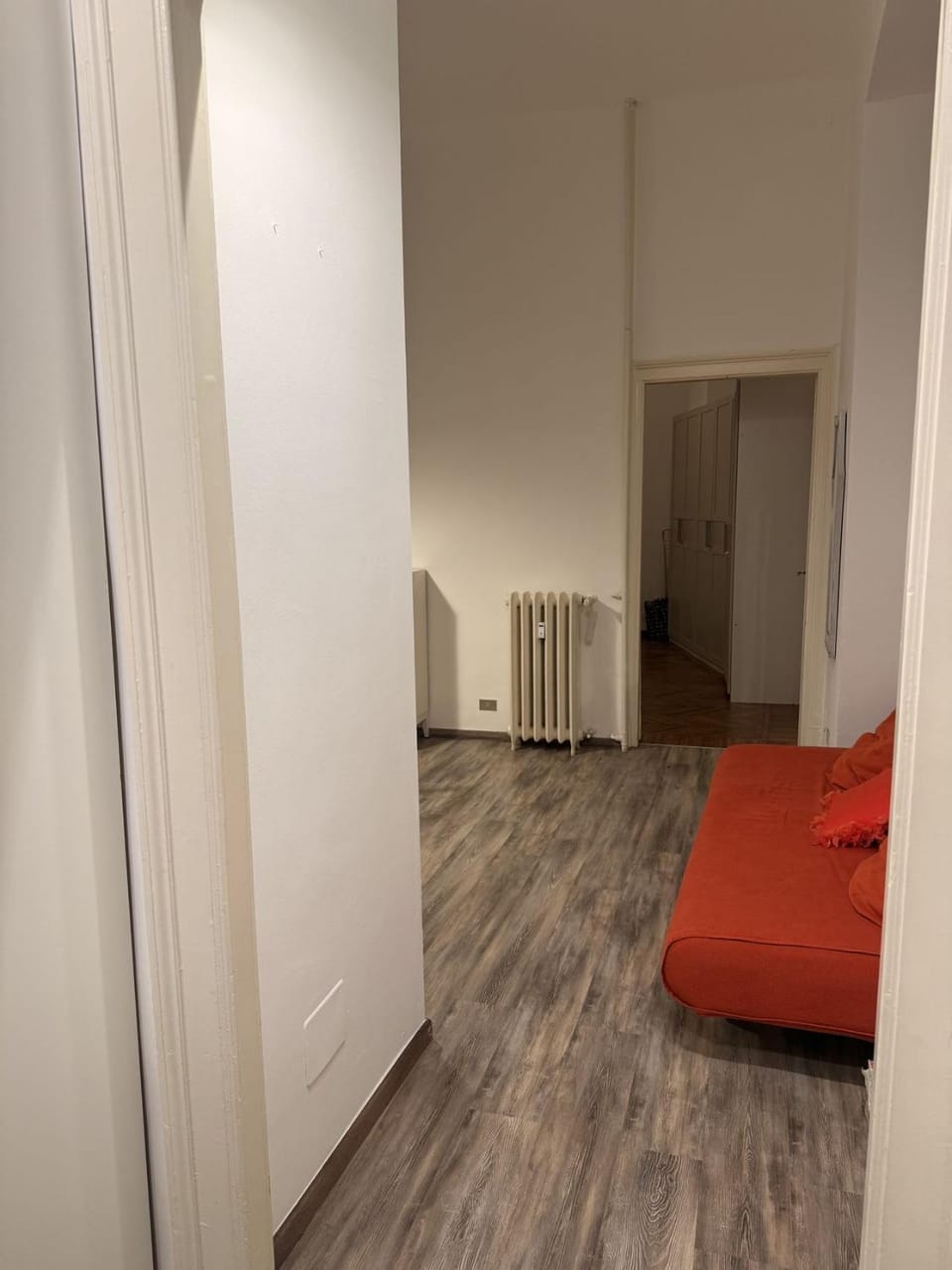 Bed, Living room, Seating area