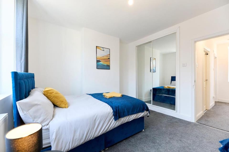 Refurbished 3 Bedroom House near Leeds City Centre House in Leeds