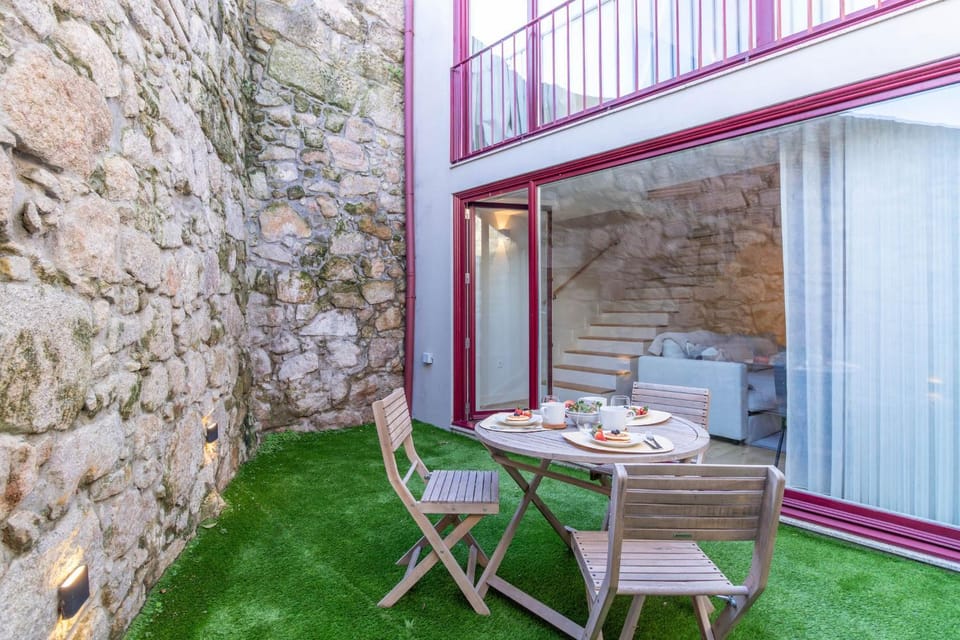 Caldeireiros 95 - Duplex w View by LovelyStay Apartment in Porto