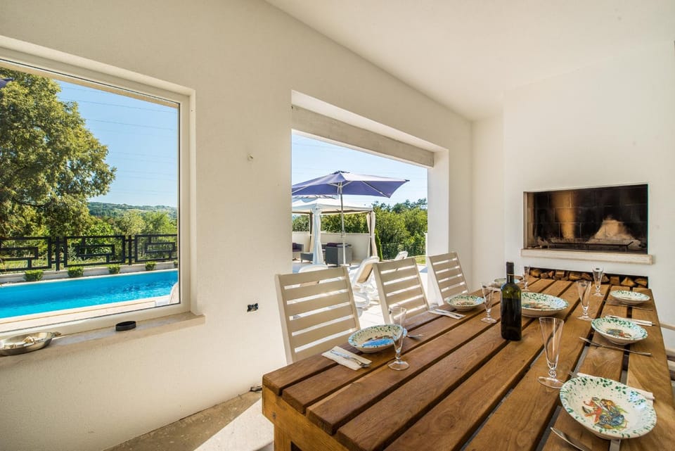 BBQ facilities, Swimming pool