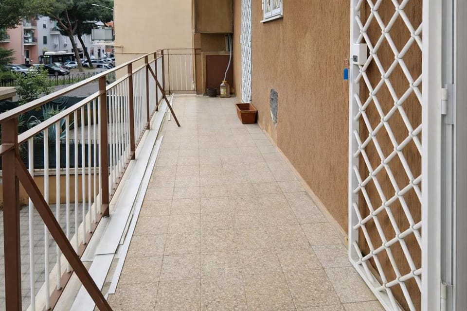 Spacious 2BR Centocelle Home, Steps to Metro C Apartment in Rome