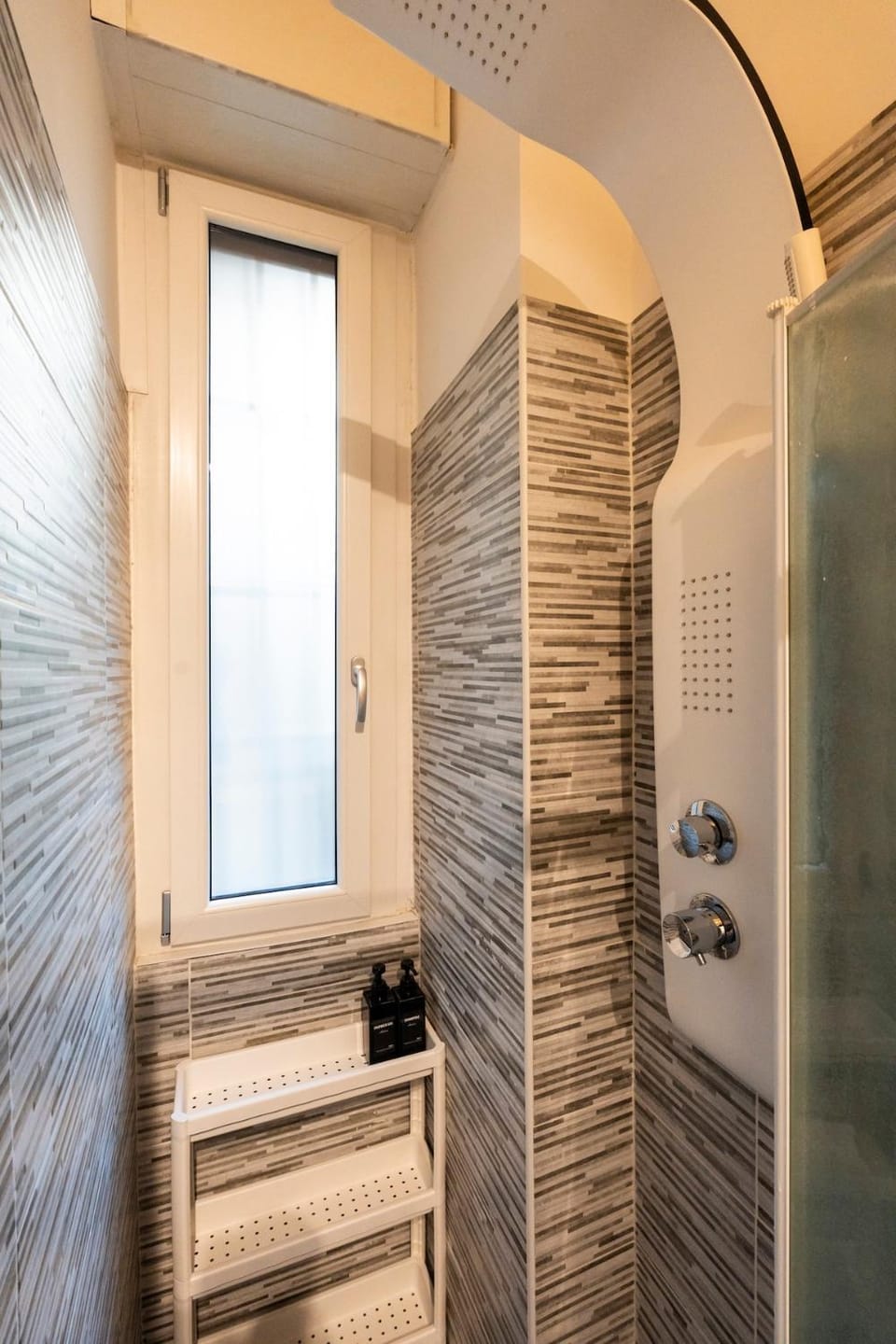Botanical Studio - 9 min walk to Duomo Apartment in Milan