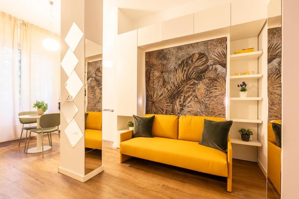 Botanical Studio - 9 min walk to Duomo Apartment in Milan