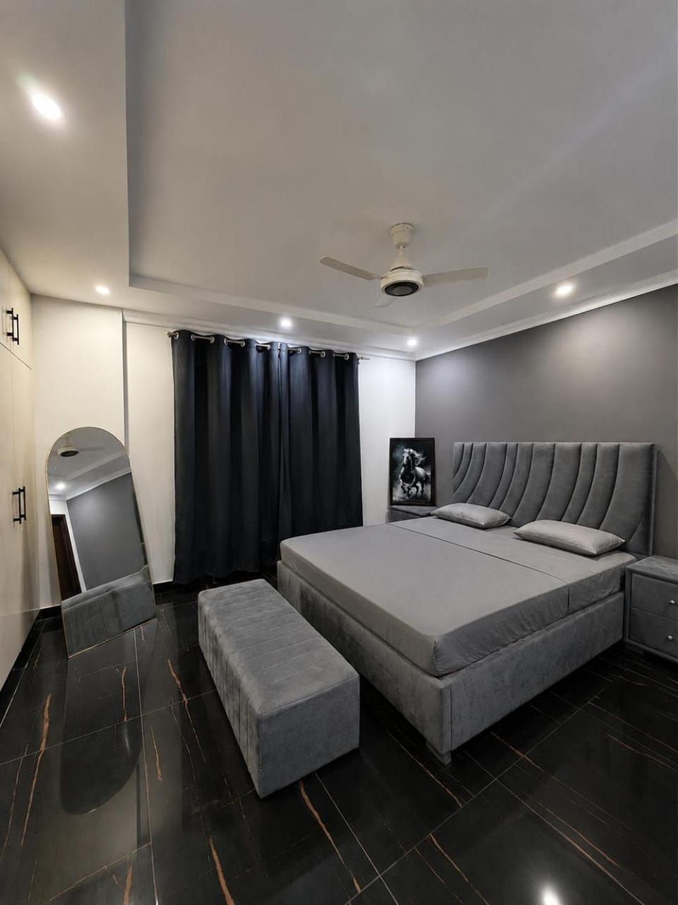 Bed, Photo of the whole room, Bedroom