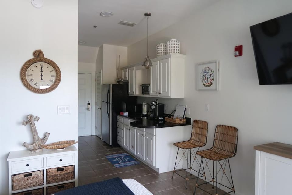 Cozy Studio on 30A between Rosemary and Alys Beach Apartment in Rosemary Beach