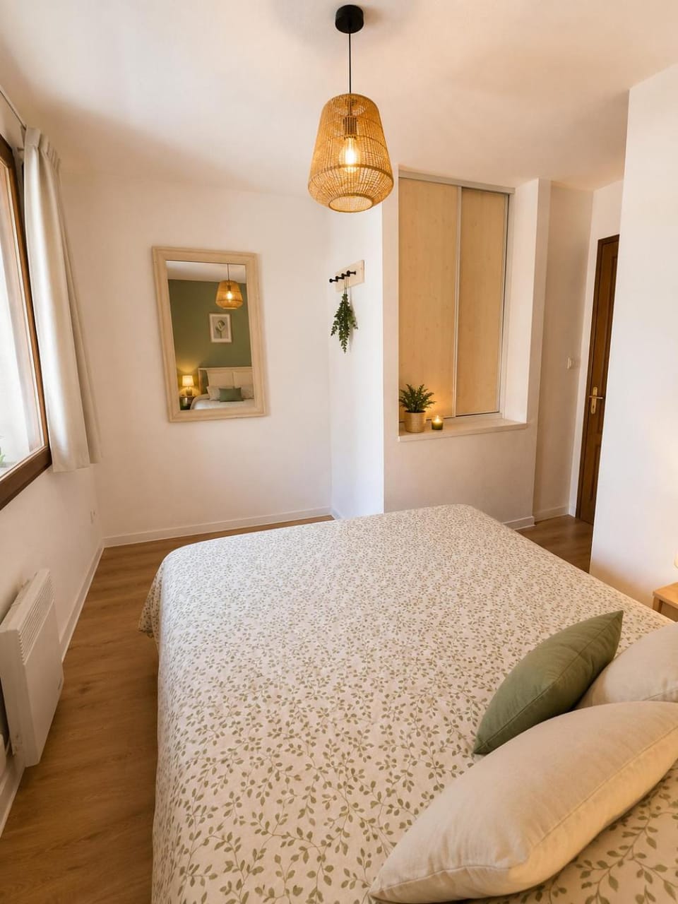 Bed, Photo of the whole room, Bedroom, wardrobe