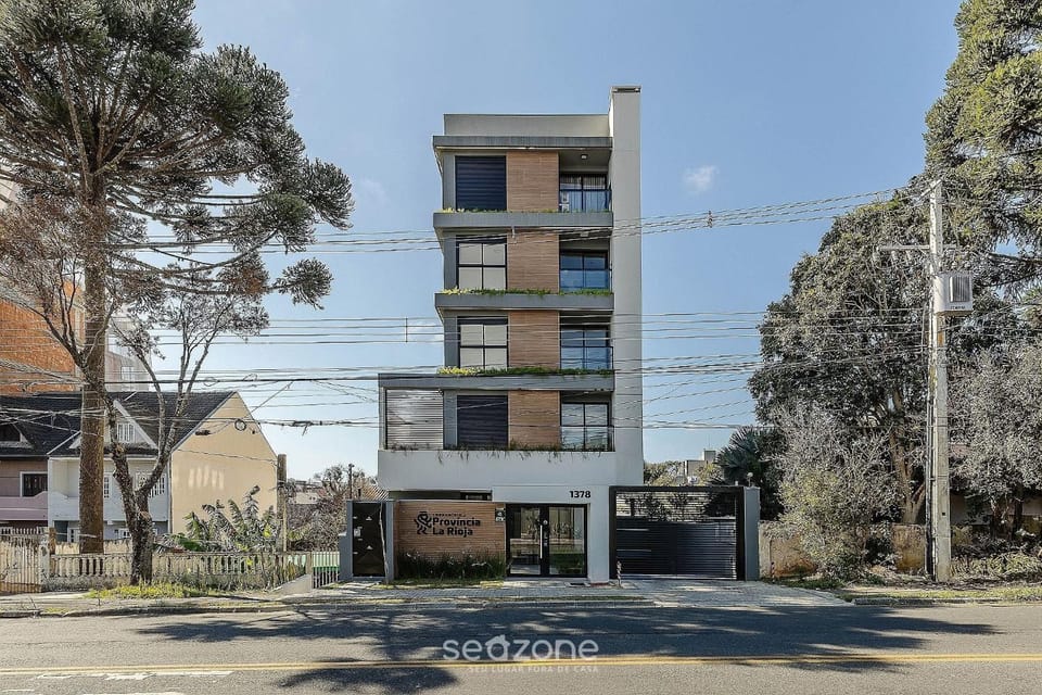Facade/entrance, Off site