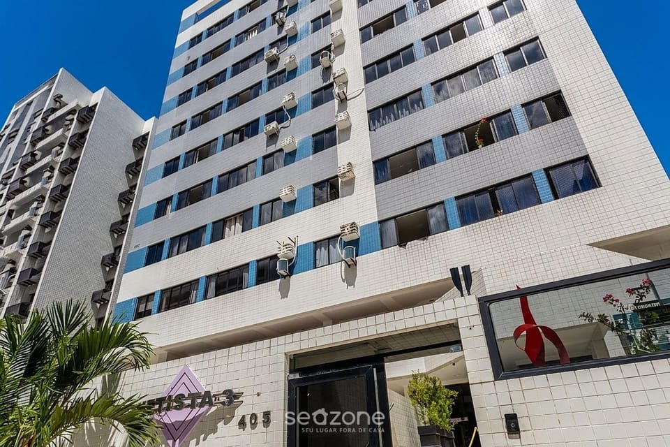 Facade/entrance, Off site