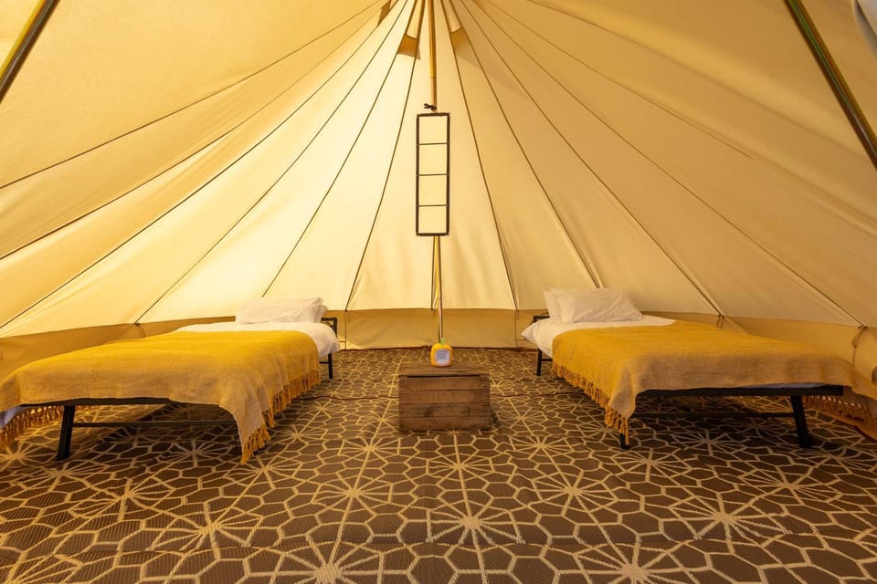 Day, Bedroom