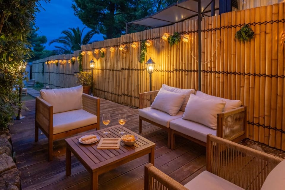 Suite Balinaise - Balnéo privée et Jardin Secret Apartment in Sanary-sur-Mer