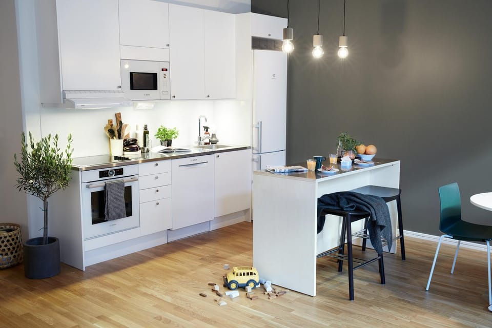 Kitchen or kitchenette, Seating area, Food