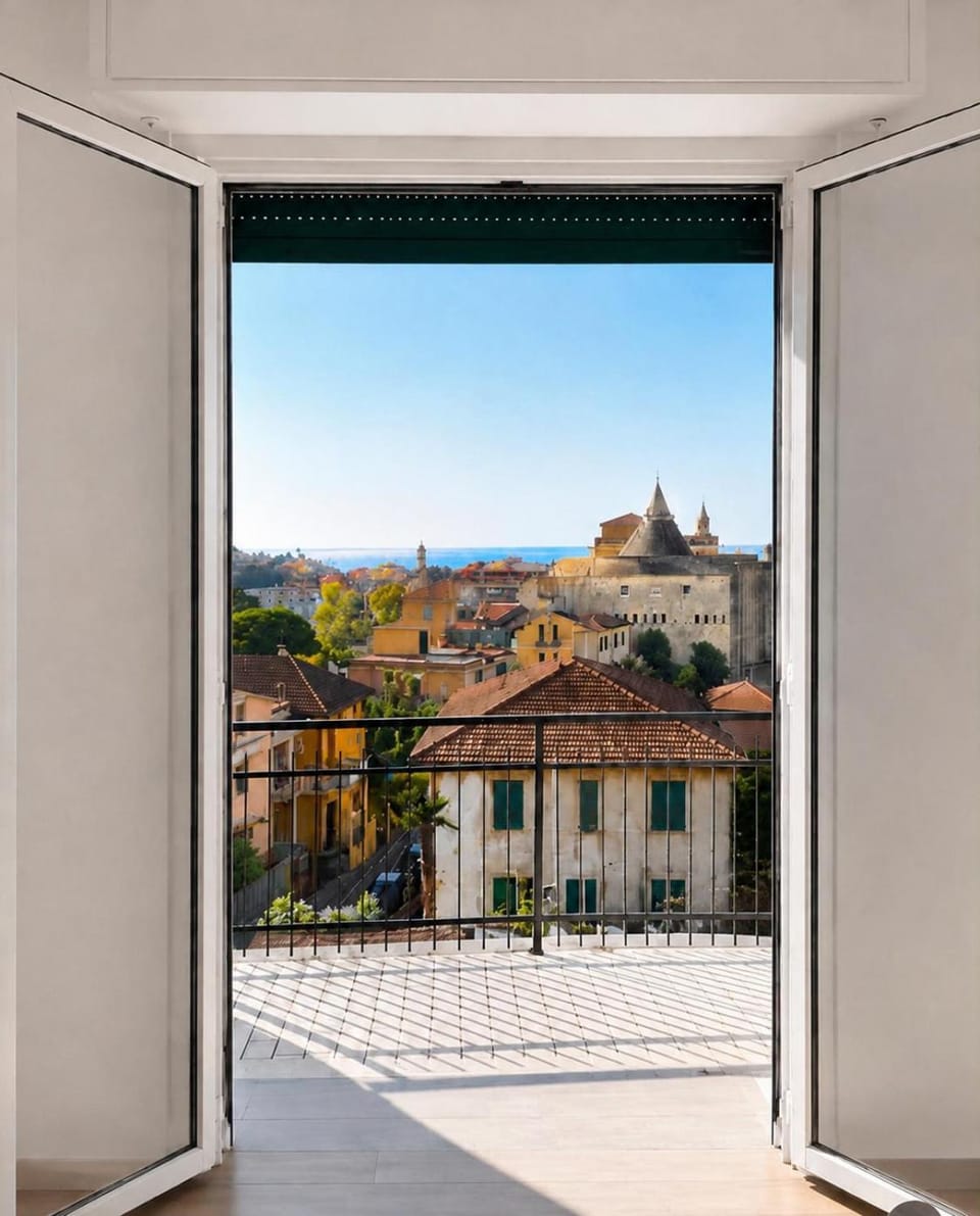 City view, Sea view