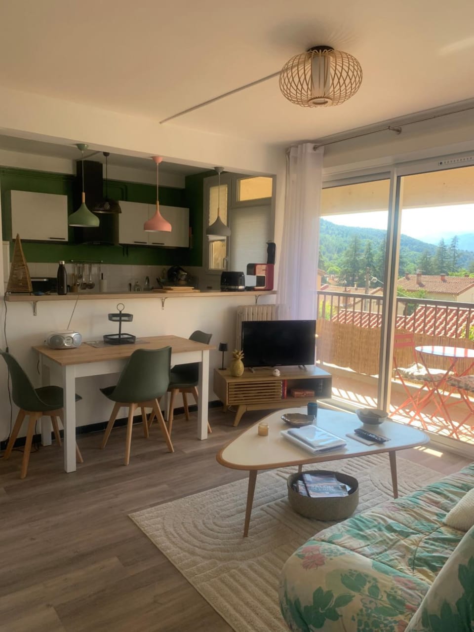 Living room, Dining area