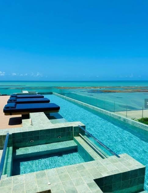 Hot Tub, Swimming pool
