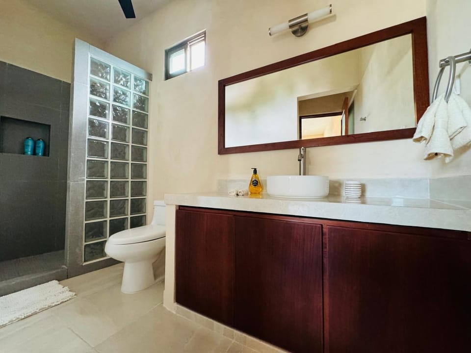 Shower, Bathroom, Bath, towels