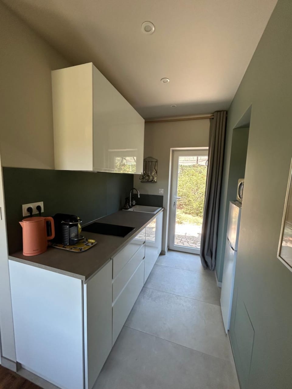Studio dans les vignes avec accès piscine Apartment in Sanary-sur-Mer