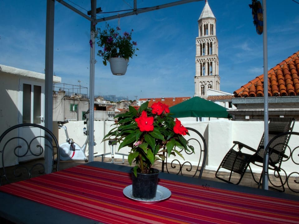 Balcony/Terrace, City view