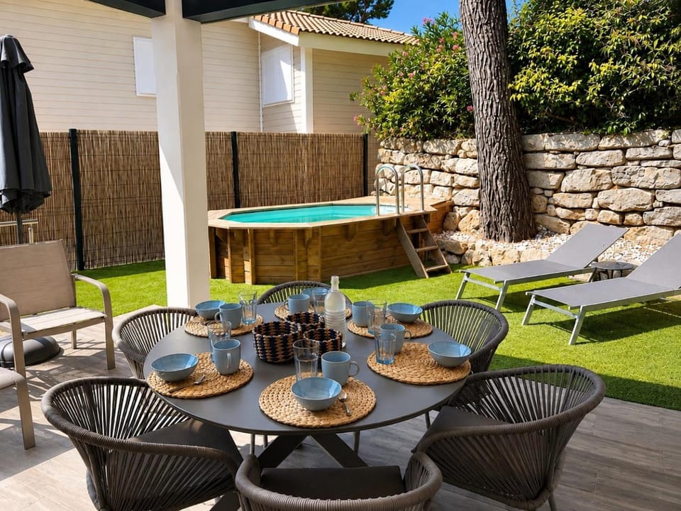 Patio, Balcony/Terrace, Balcony/Terrace