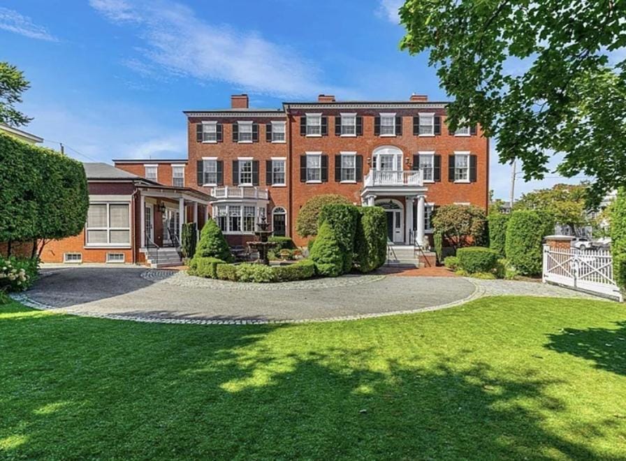 Salem Historic Mansion 1BR Downtown Apartment Apartment in Marblehead